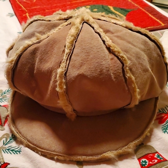 💥SOLD💥Wilson leather suede shearling cabby hat - Picture 5 of 8